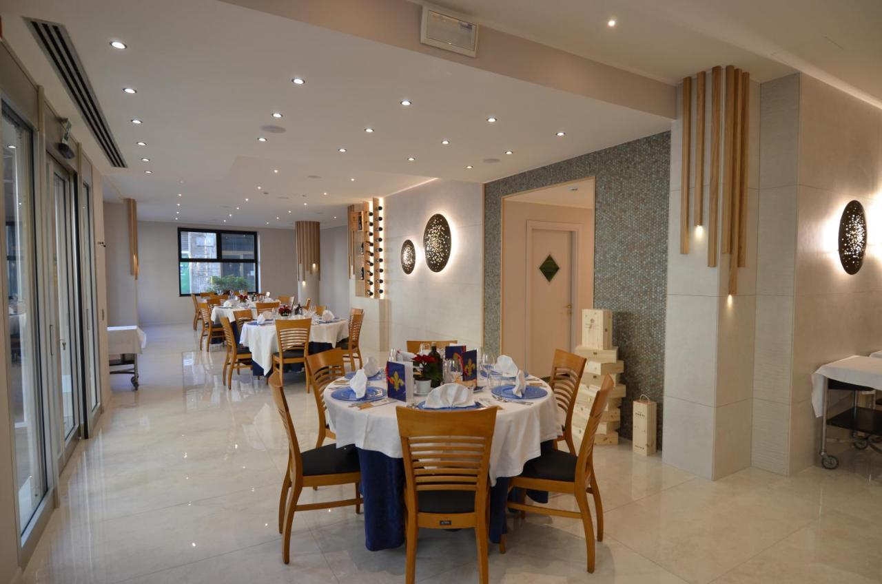 Hotel Ristorante Toscana Alassio Exteriör bild