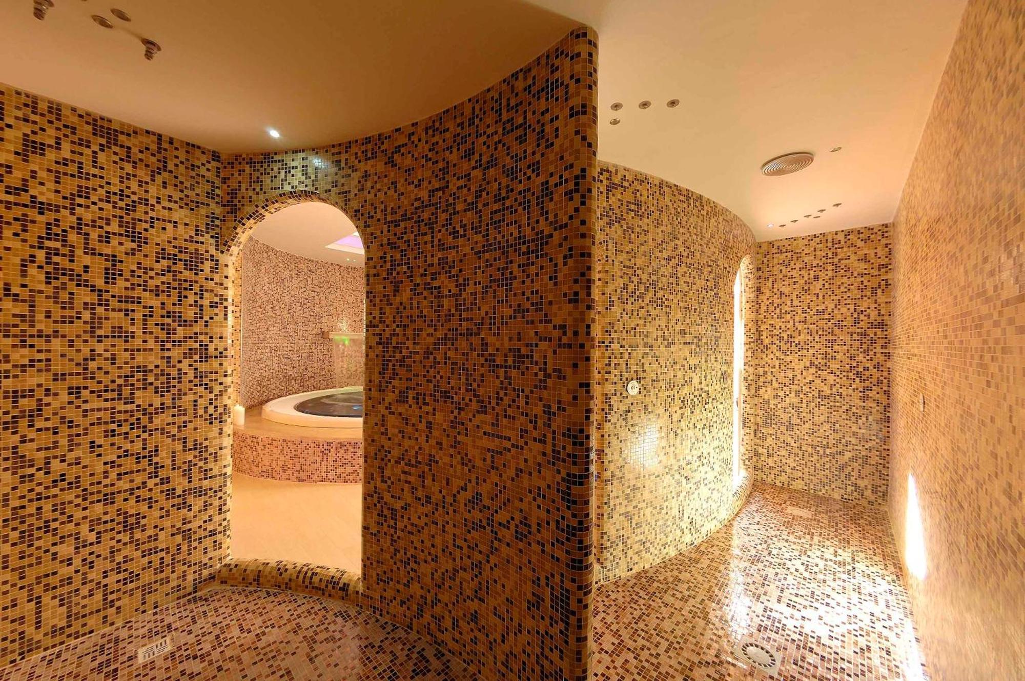 Hotel Ristorante Toscana Alassio Exteriör bild